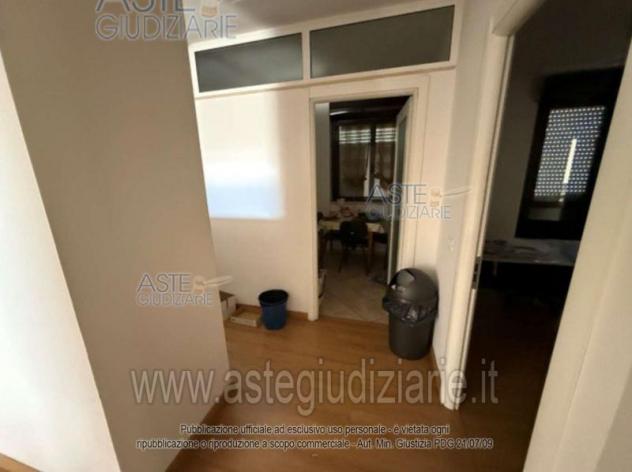 IMMOBILI-IMMOBILE COMMERCIALE-Via Bruxelles, 59, 04100 Latina LT, Italia - Foto 4
