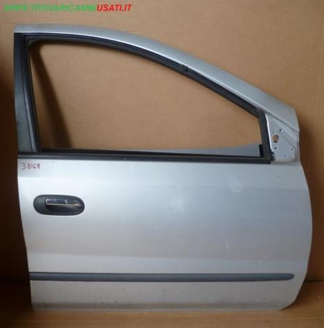 PORTA ANT.D. ARGENTO CON ALZ. NISSAN ALMERA Tino (V10M)  Carrozzeria  Lamierati esterni  Porte  Porta ant. dx. NISSAN - ALMERA Tino - 01-07-2000 - 01-
