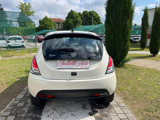 Lancia Ypsilon 1.0 FireFly 70cv Hybrid Gold - Foto 7