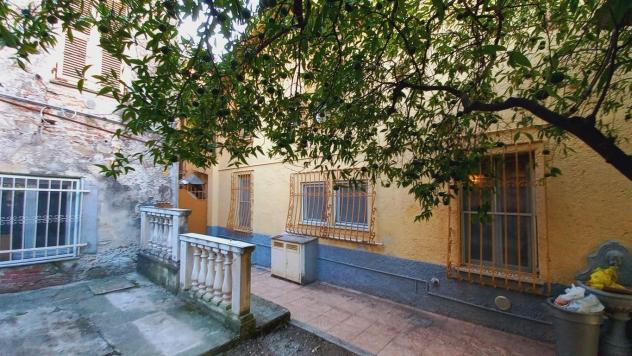 Alassio, porzione di casa con giardino a 30 metri dal mare. - Foto 15