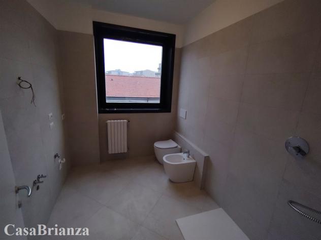 Lissone, bilocale parzialmente arredato, posto auto interno. - Foto 12