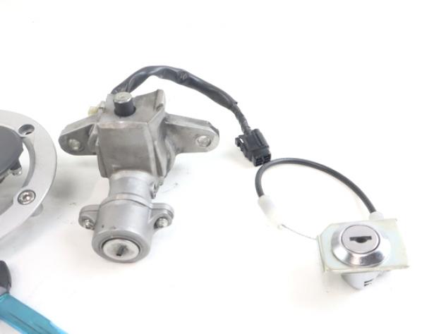 SUZUKI GSX S 750 3292013K01 3700013840000 KIT CHIAVE ECU ACENSIONE WC50 17 - 20 KEY LOCKS ECU KIT - Foto 4