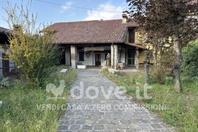 Rustico / Casale di 150 m² con 3 locali in vendita a Robbio