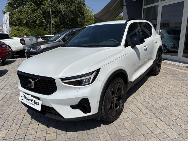 Volvo XC40 B3 automatico Plus Dark
