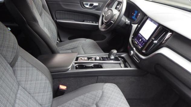 VOLVO XC60 B4 automatico Core rif. 24080205 - Foto 8