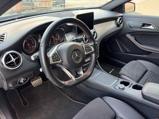 MERCEDES Classe GLA 200 d Automatic 4Matic Premium - Foto 5