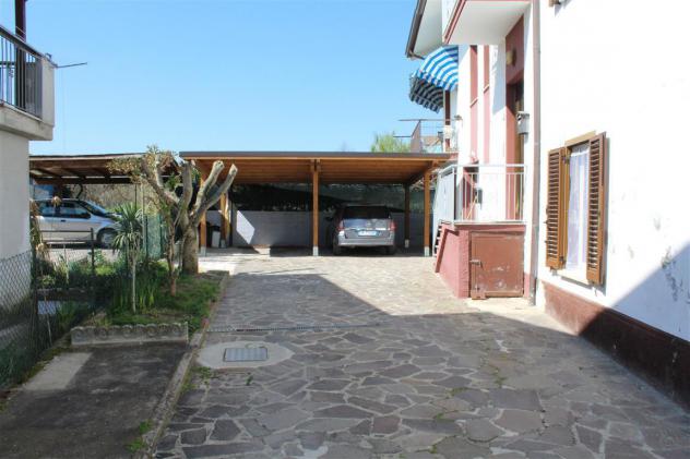 Elegante casa a schiera ristrutturata nel cuore del paese - Foto 18