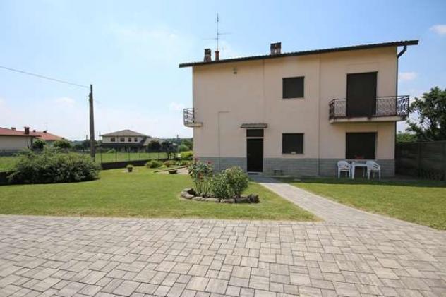 88 - Casa singola ideale per due famiglie Venaino