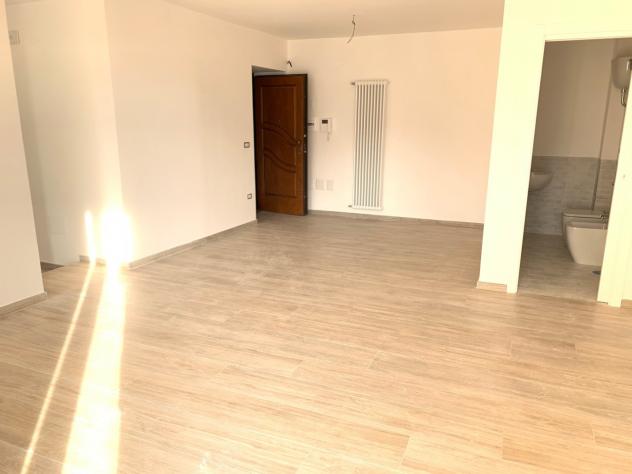 Trilocale in affitto a Caserta - Foto 2
