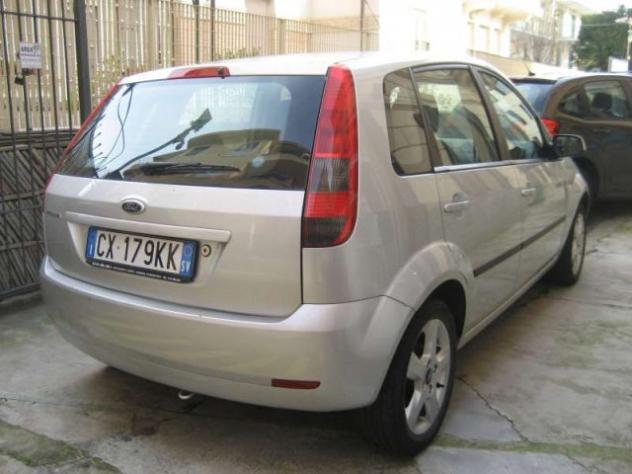 FORD Fiesta 1.2 16V 5 PORTE TECNO rif. 23303391 - Foto 8