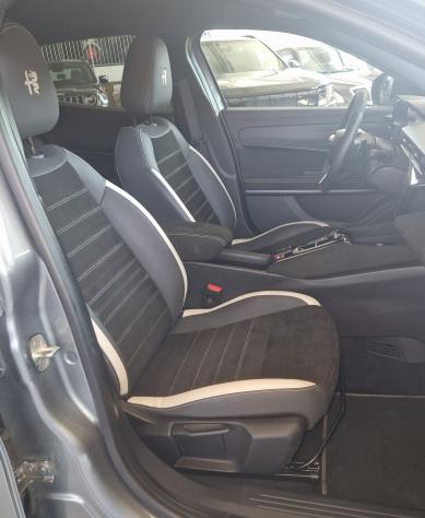 Alfa Romeo Junior Ibrida 1.2 eDCT6 ibrida Sport Speciale Milano Cortina - Foto 8