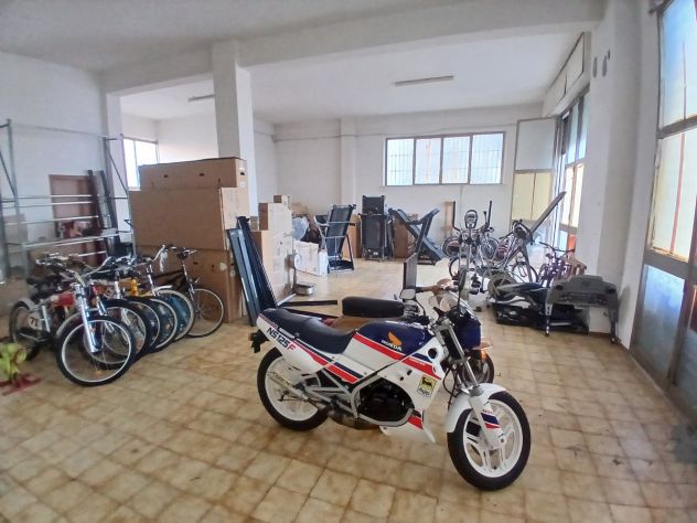 Magazzino di 134 mq con corte esclusiva - Foto 2