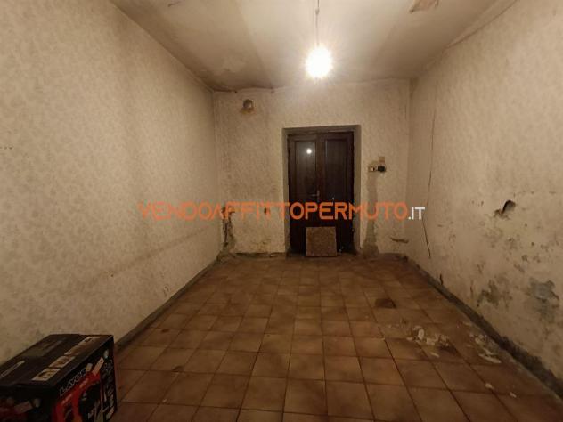 CASCINA DA RISTRUTTURARE CON BOX E LOCALE ACCESSORIO - Foto 2