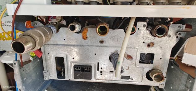 caldaia Junker Cerapur 28 Kw per ricambi NON FUNZIONANTE - Foto 3