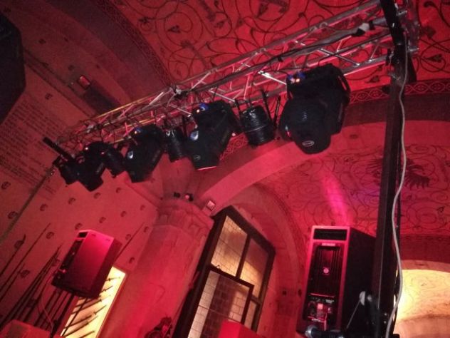 noleggio americana completa effetti luci e teste mobilie per eventi e cerimonie - Foto 3