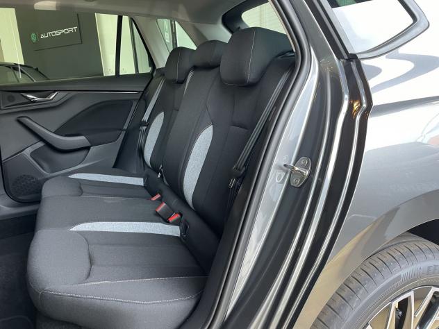Škoda Kamiq 1.0 TSI Black Dots 70kW - Foto 10