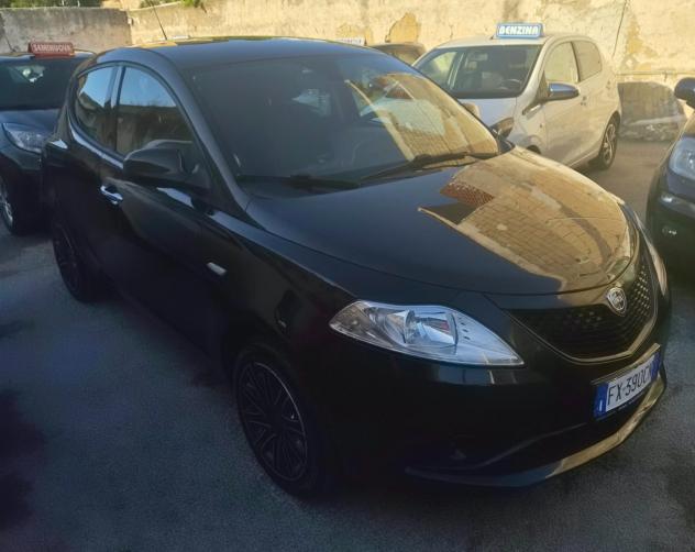 Lancia Ypsilon 1.2 69 CV 5 porte S&S Gold - Foto 3