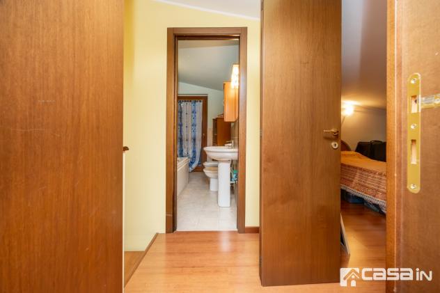 ARZAGO D'ADDA, 3 LOCALI DUPLEX con CANTINA e BOX
In zona tranquilla, proponiamo in vendita esclusiva luminoso appartamento di 3 locali oltre doppi s - Foto 19