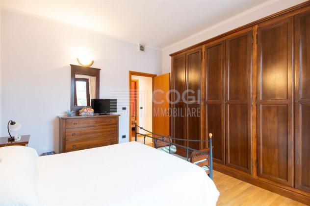 Elegante appartamento indipendente con giardino privato e ampio garage - Foto 16