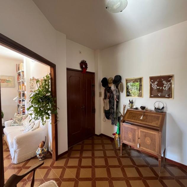 Appartamento in vendita -- Pitigliano (GR), zona nuova
In una tranquilla e comoda zona residenziale di Pitigliano, proponiamo in vendita un appartame - Foto 4