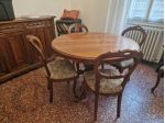 Tavolo rotondo allungabile in legno massiccio