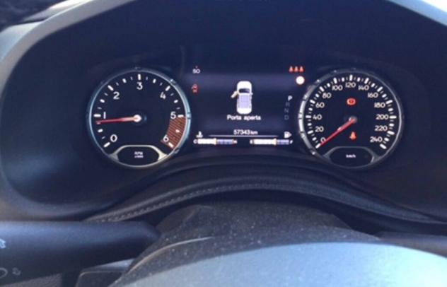 Jeep Renegade 2.0 Mjt 140CV 4WD Limited 57343 KM - Foto 5