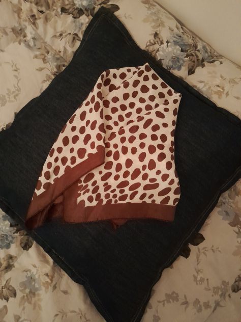 Foulard in seta animalier
