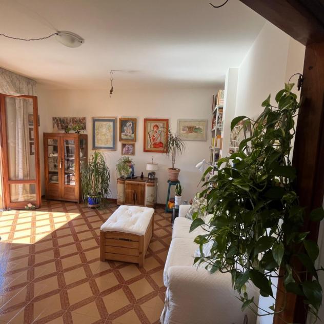Appartamento in vendita -- Pitigliano (GR), zona nuova
In una tranquilla e comoda zona residenziale di Pitigliano, proponiamo in vendita un appartame - Foto 6