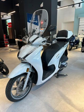 Honda SH 350 null