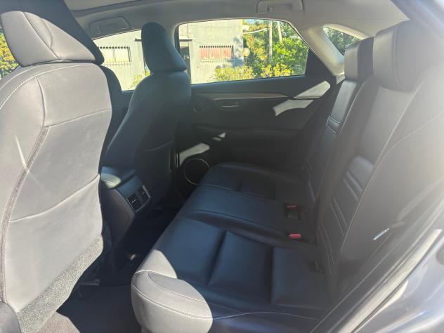Lexus NX Hybrid 300h Executive 4WD - Foto 8