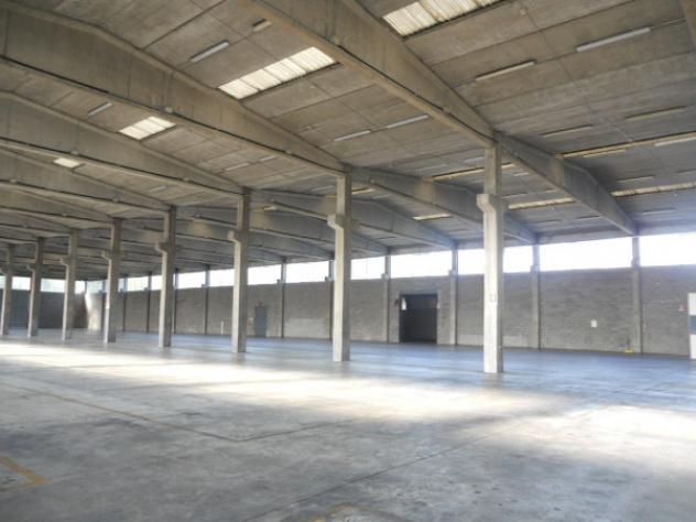 Immobile di 4300 m² con 1 locale in affitto a Settimo Milanese - Foto 6