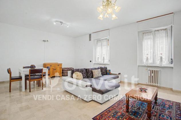 Appartamento di 100 m² con 3 locali in vendita a Laveno-Mombello