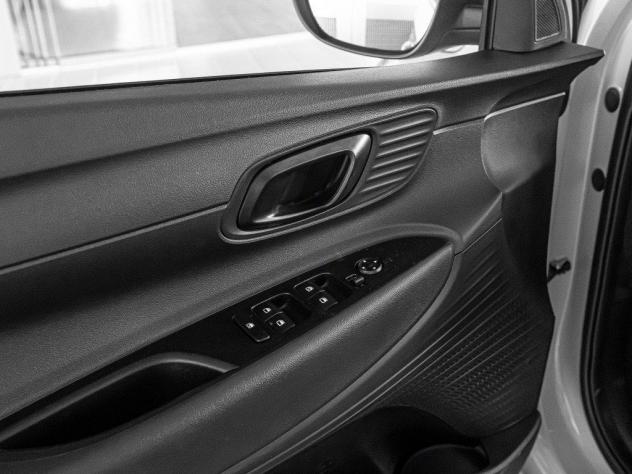 Hyundai i20 NEW MY26 1.0 T-GDI ICC DARK LINE - Foto 10