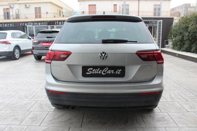 Volkswagen Tiguan 2.0 TDI SCR DSG Business BlueMotion Technology - Foto 4