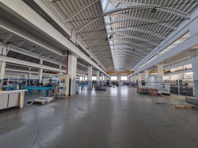 Immobile di 13920 m² con più di 5 locali in affitto a Abbiategrasso - Foto 18