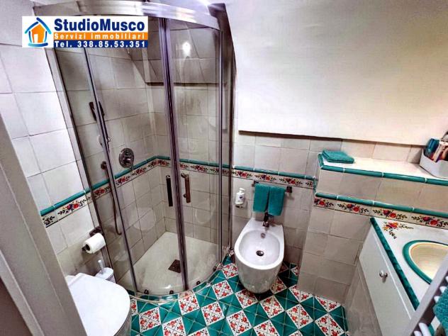 StudioMusco vende a Capri, in via Camerelle, la più prestigiosa strada dello shopping, introvabile appartamento con terrazzo a livello e vista panoram - Foto 14