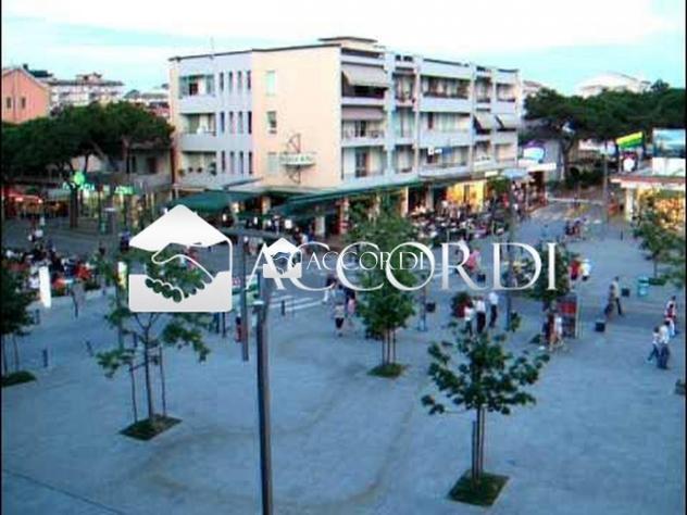 RIFERIMENTO FC109 - BAR GIOVANE E ALLA MODA in p.zza MAZZINI - Foto 4