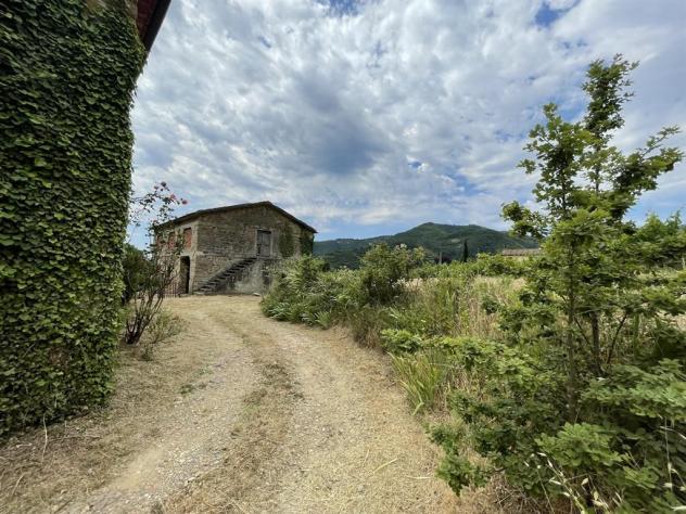 PRESSI PONTASSIEVE VENDESI CASALE CON TERRENO - Foto 12