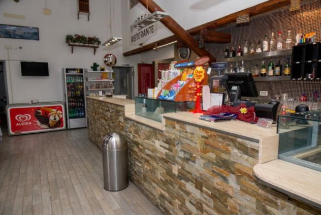Immobile di 565 m² con più di 5 locali in vendita a Latina - Foto 4
