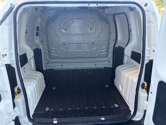 Fiat Fiorino 1.3 MJT 95CV Cargo SX - Foto 6