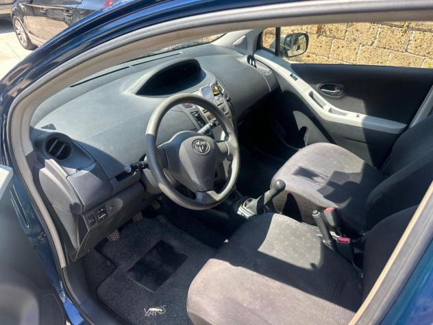 TOYOTA - Yaris - 1.0 5p. - Foto 7