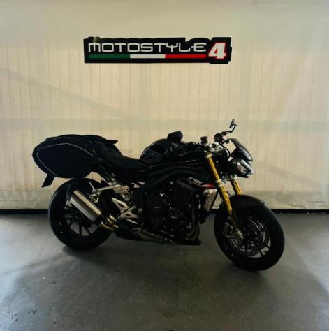TRIUMPH Speed Triple 1200 RS