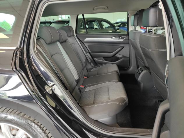 Volkswagen Passat Variant 2.0TDI 150cv Bus. DSG Navi AdaptiveCruise - Foto 6