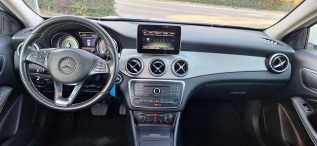MERCEDES-BENZ GLA 200 d Automatic Sport N°FG683 rif. 23501414 - Foto 2