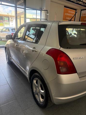 Suzuki Swift 1.3 4x4 5p. GL - Foto 5