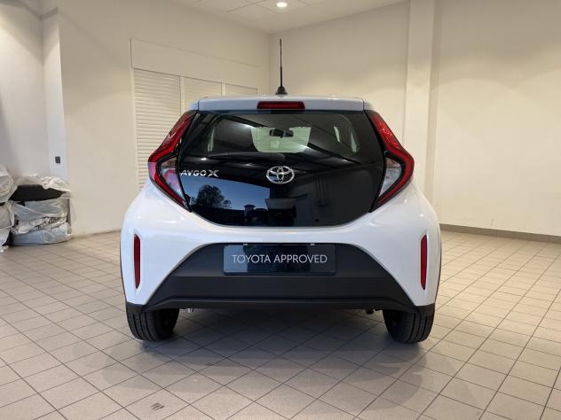 Toyota Aygo X 1.0B (72 CV) Active - Foto 8