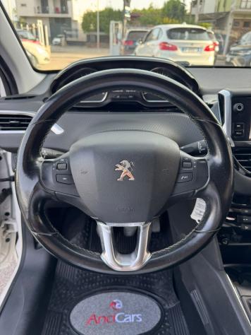 Peugeot 208 Allure BlueHDi 75cv - Foto 7