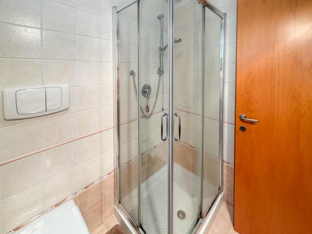 Porzione di casa in vendita a Costabissara - Foto 9