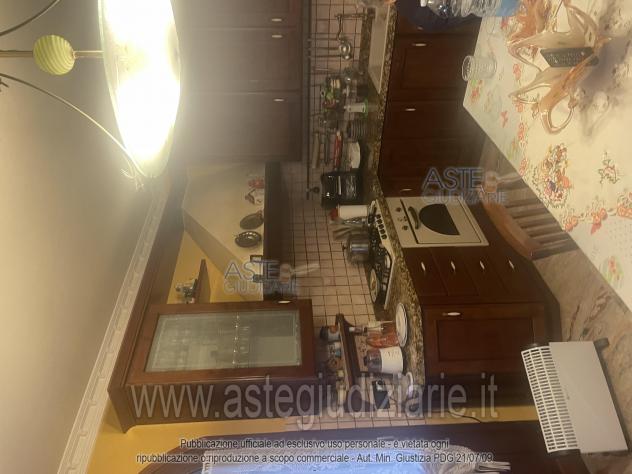IMMOBILI-IMMOBILE RESIDENZIALE-via Longhi 4 - Foto 4