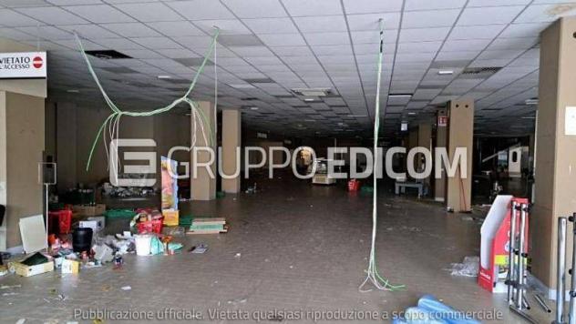 Fabbricati costruiti per esigenze commerciali di 1400 mq in vendita a Oleggio - Rif. 4557580 - Foto 8